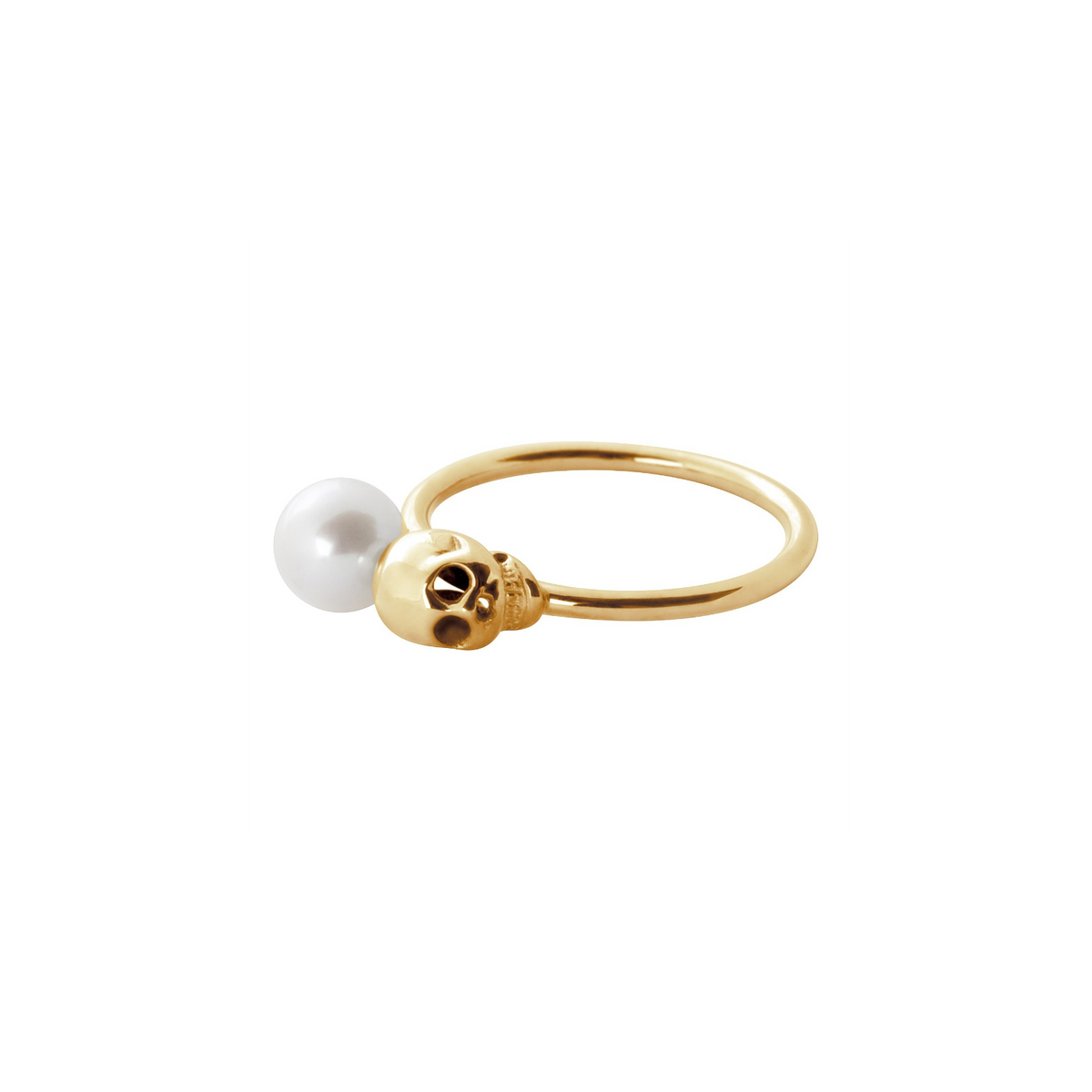 Bague Claverin en or jaune 18 carats ornée d'une perle blanche et d'un motif tête de mort de la collection Kiss