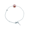 Bracelet Claverin en or blanc avec perle rose et motif étoile serti d'un diamant de la collection Kiss