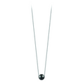 Pendentif Claverin avec perle noire de Tahiti sur une fine chaîne en or blanc 18 carats, style épuré et élégant.